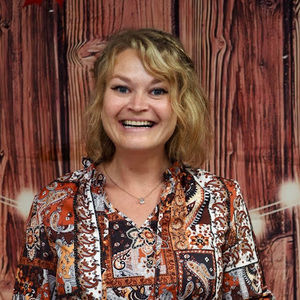 Meet your Posher, Maxine